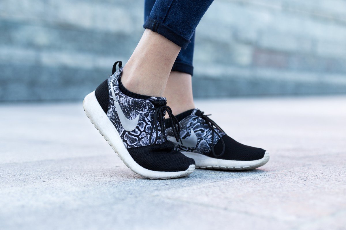Zona de zapatillas de mujer